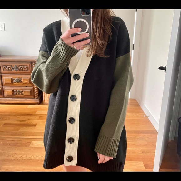 PRIMARK Oversized Color Block Knit Cardigan (US size 2-4, UK size 6-8) - Picture 6 of 9